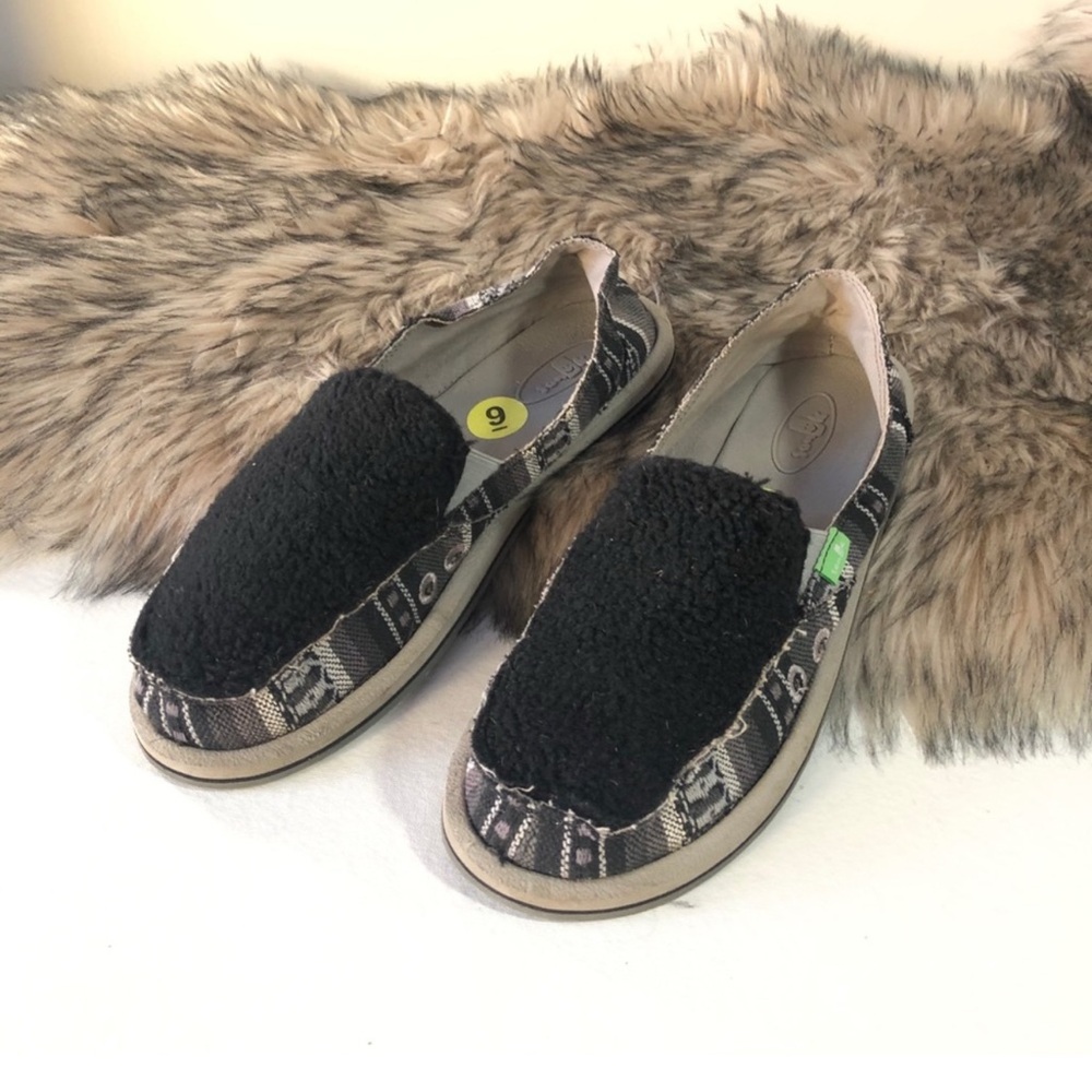 Sanuk Black and Gray Loafers